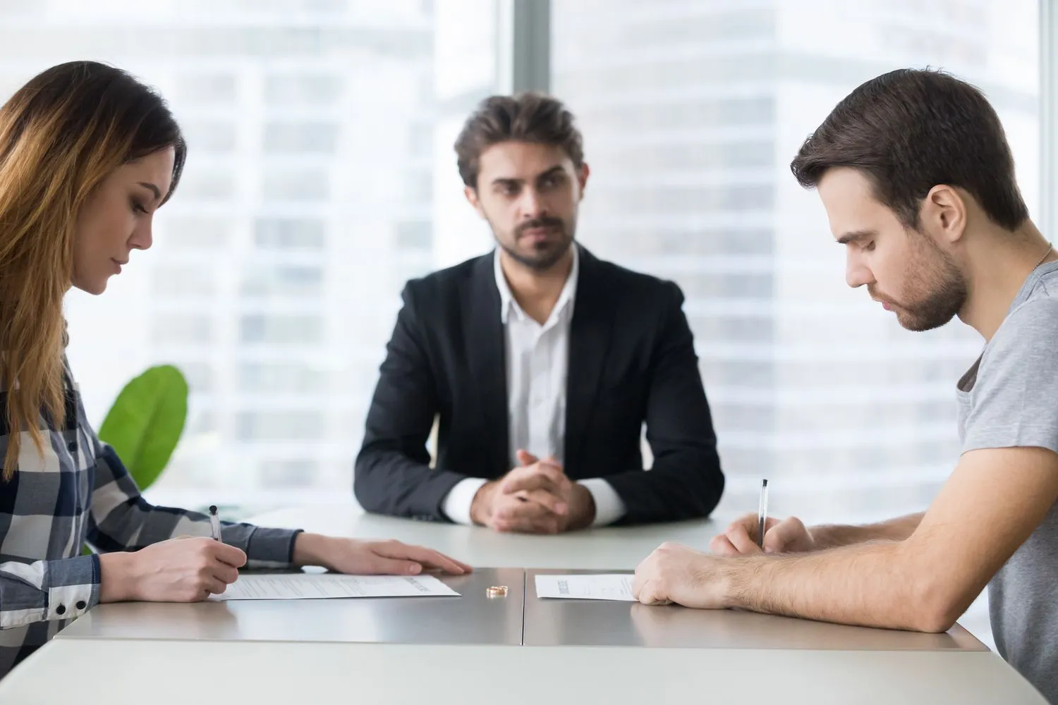 How EH Mediation Guides Couples Toward Fair and Balanced Outcomes Bromley