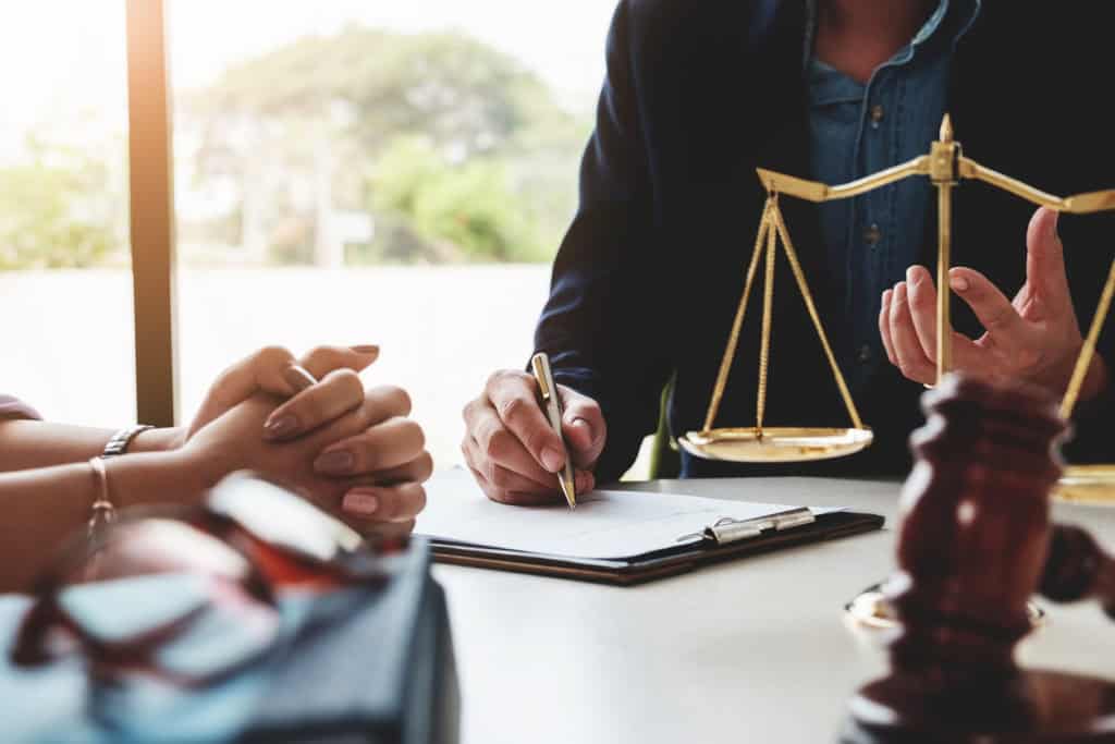 Court Applications vs. Mediation: A Less Stressful Path with EH Mediation Bromley